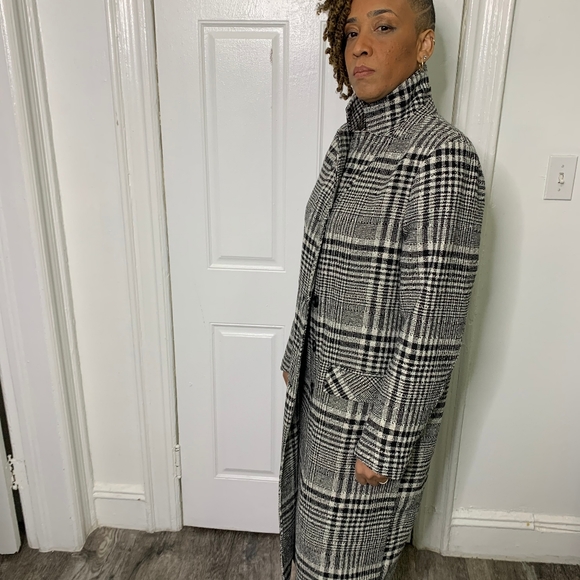 Oversized Plaid Coat - Picture 1 of 3